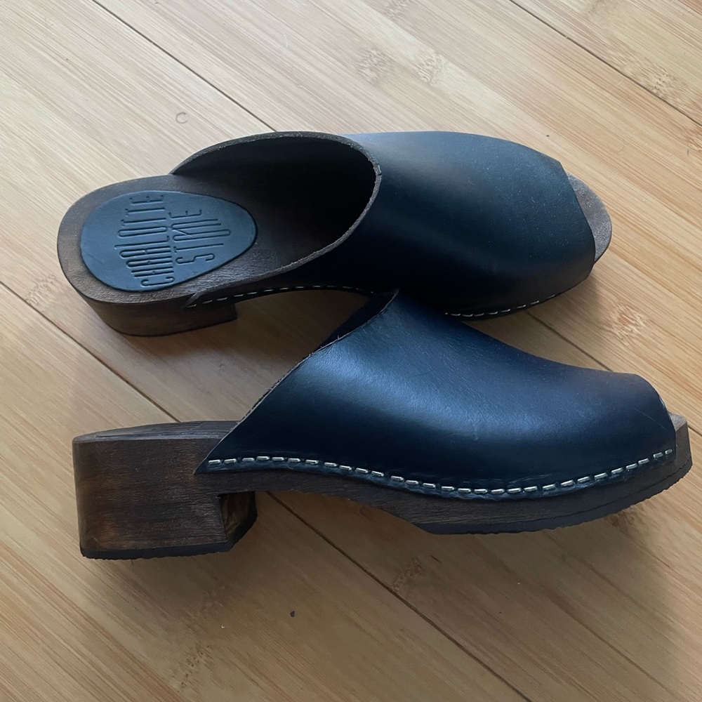 Charlotte Stone wooden peep toe clogs